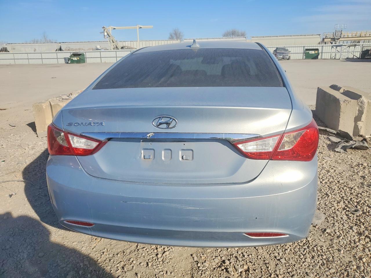 2011 HYUNDAI SONATA GLS photo 16