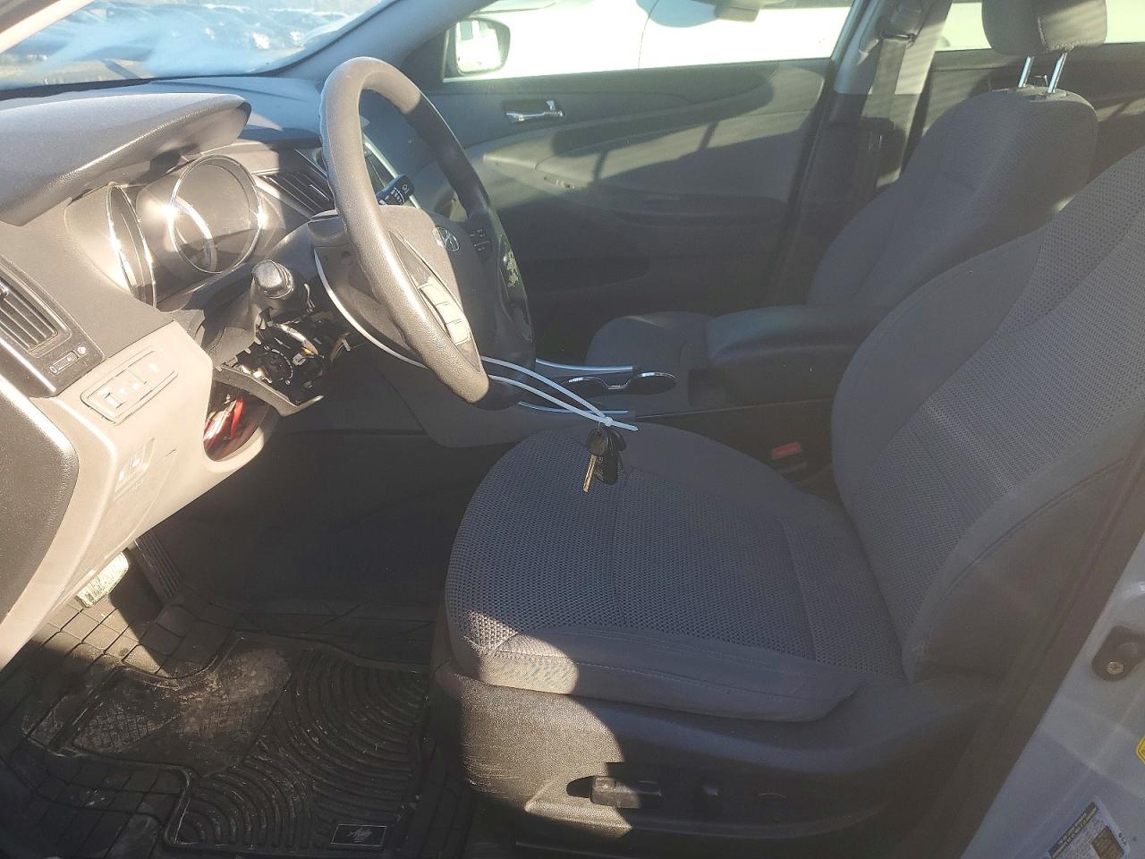 2011 HYUNDAI SONATA GLS photo 19