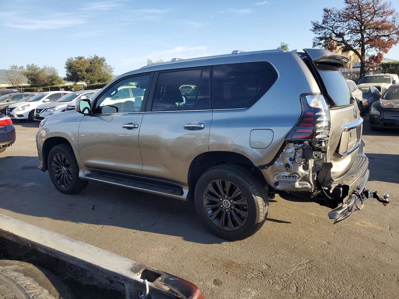 2023 LEXUS GX 460 photo 4