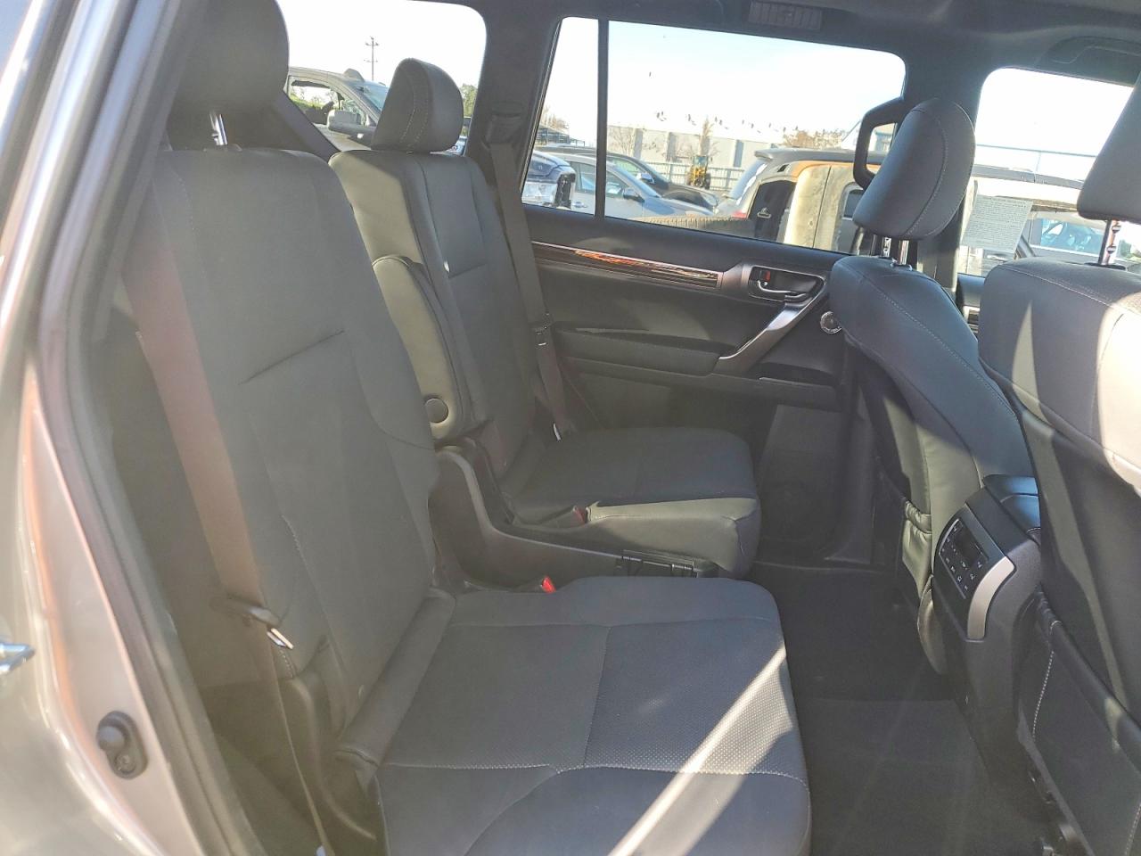 2023 LEXUS GX 460 photo 31