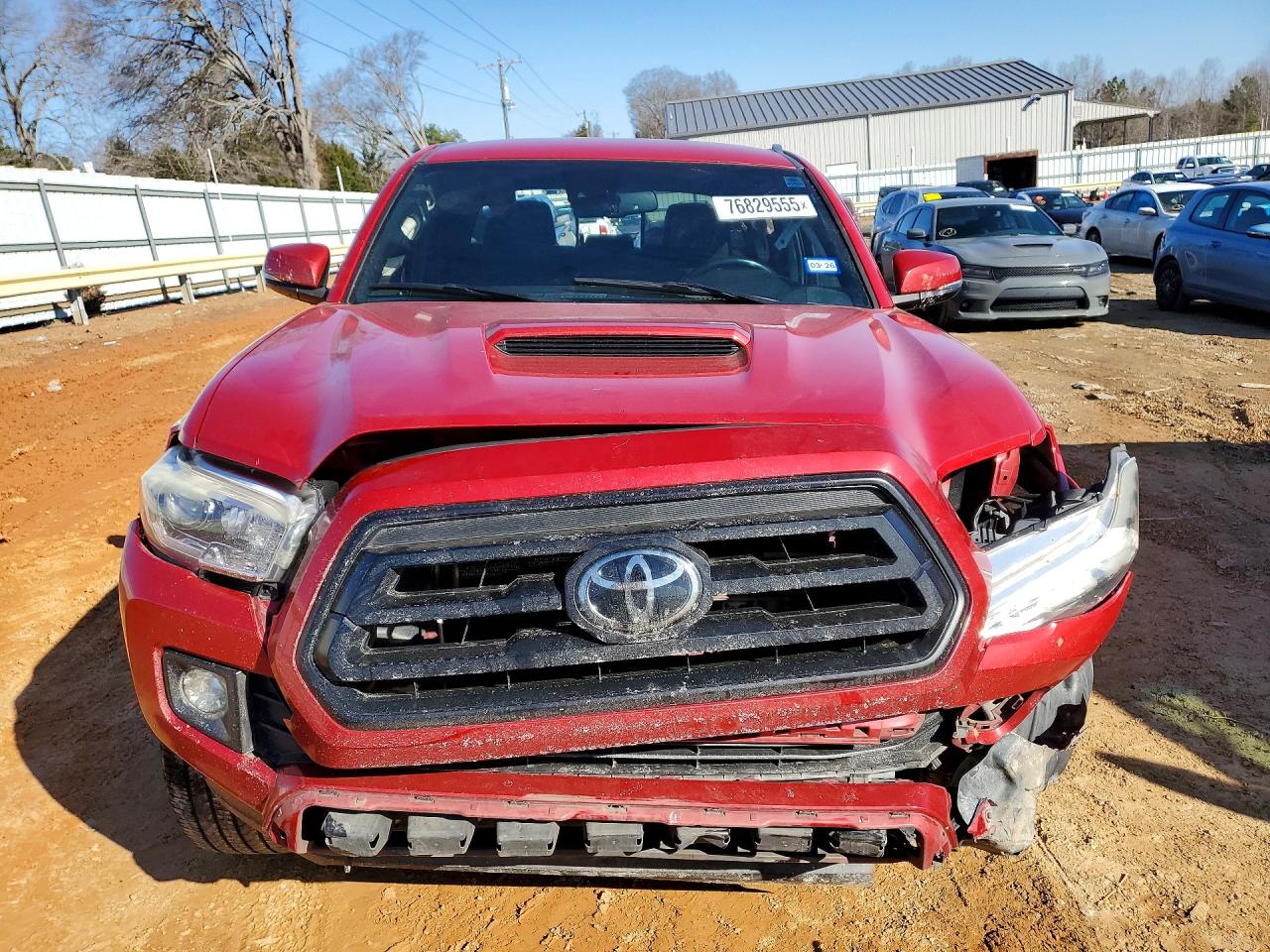 2019 TOYOTA TACOMA photo 9