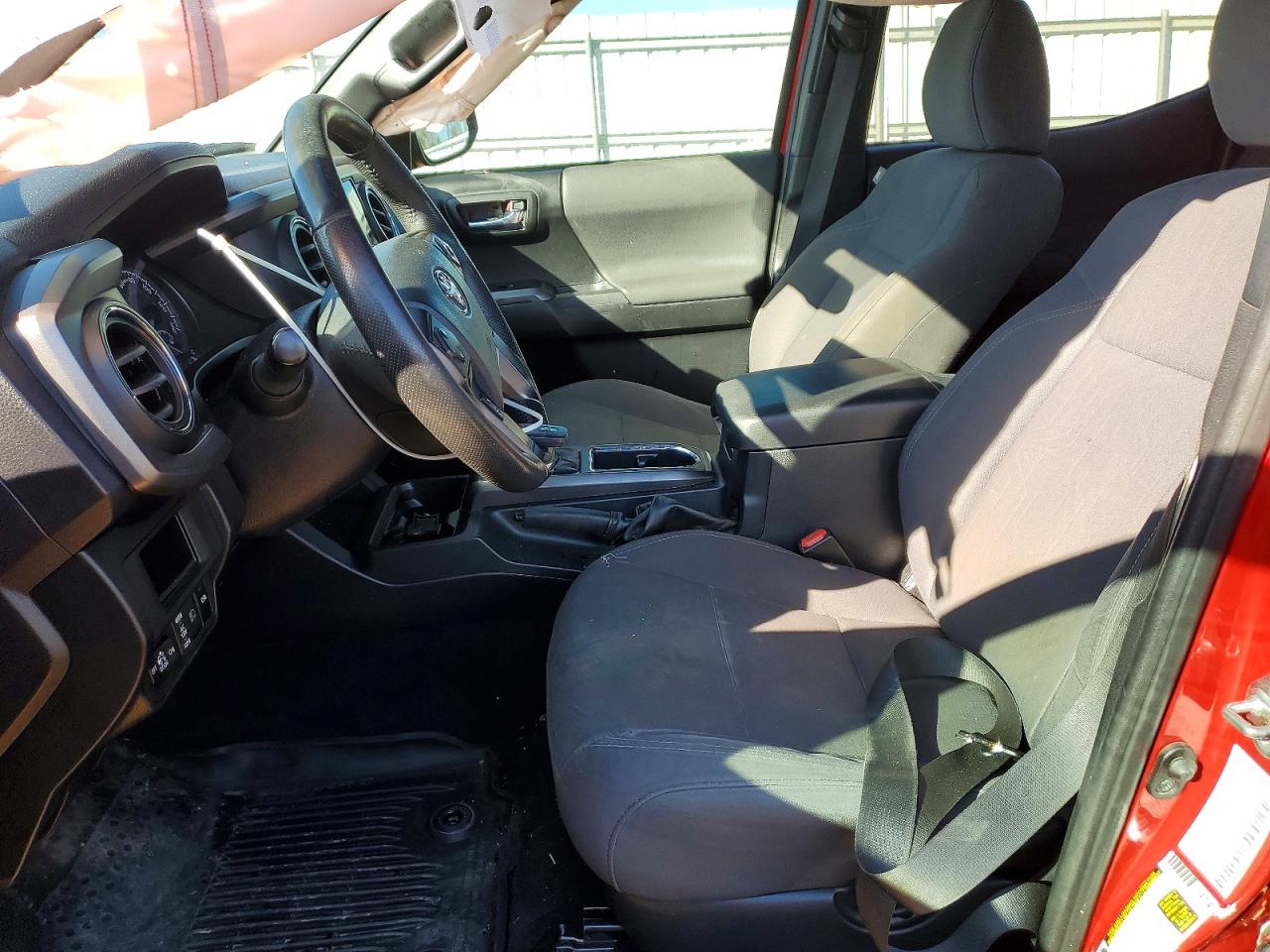 2019 TOYOTA TACOMA photo 13