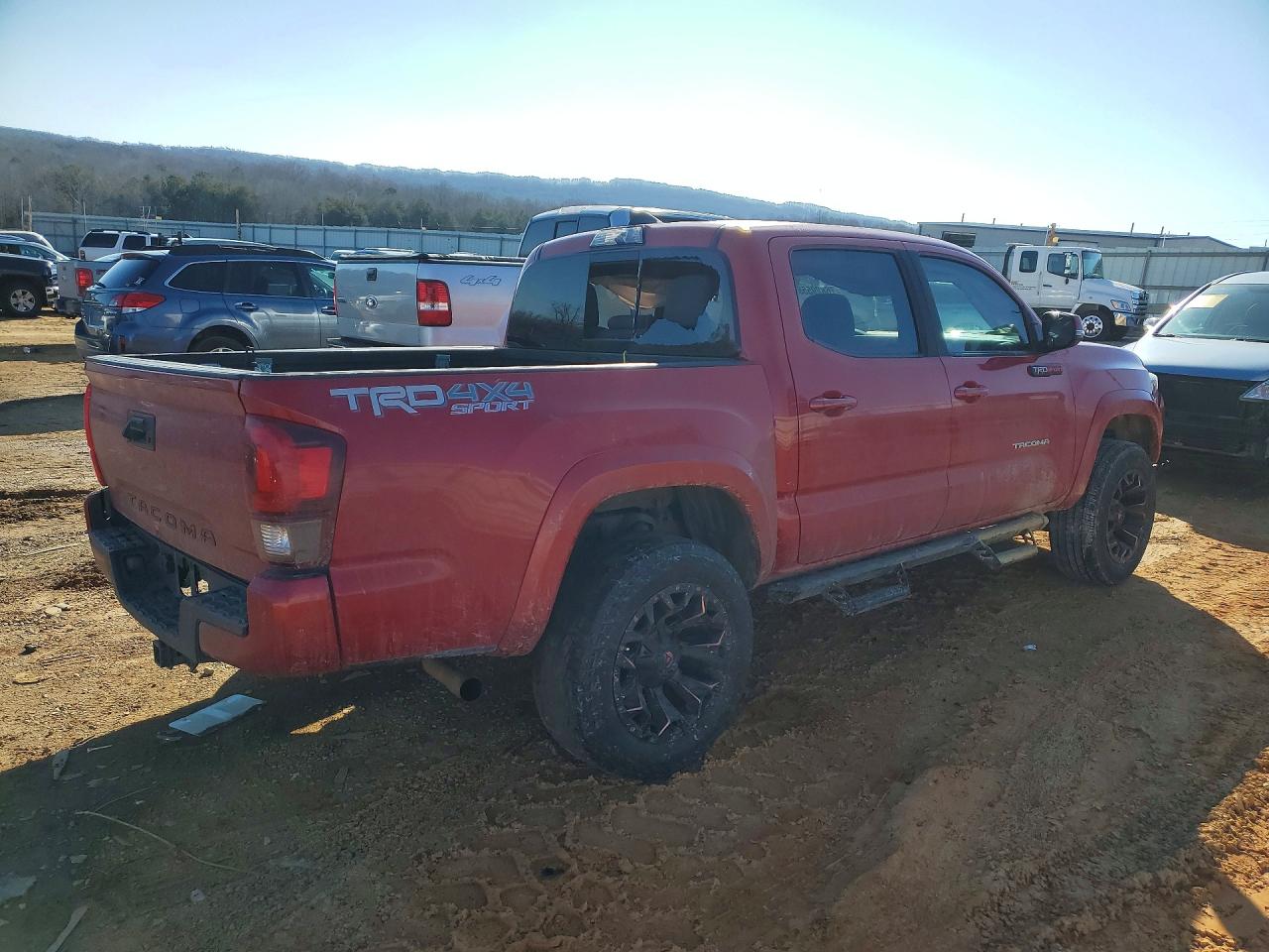 2019 TOYOTA TACOMA photo 5