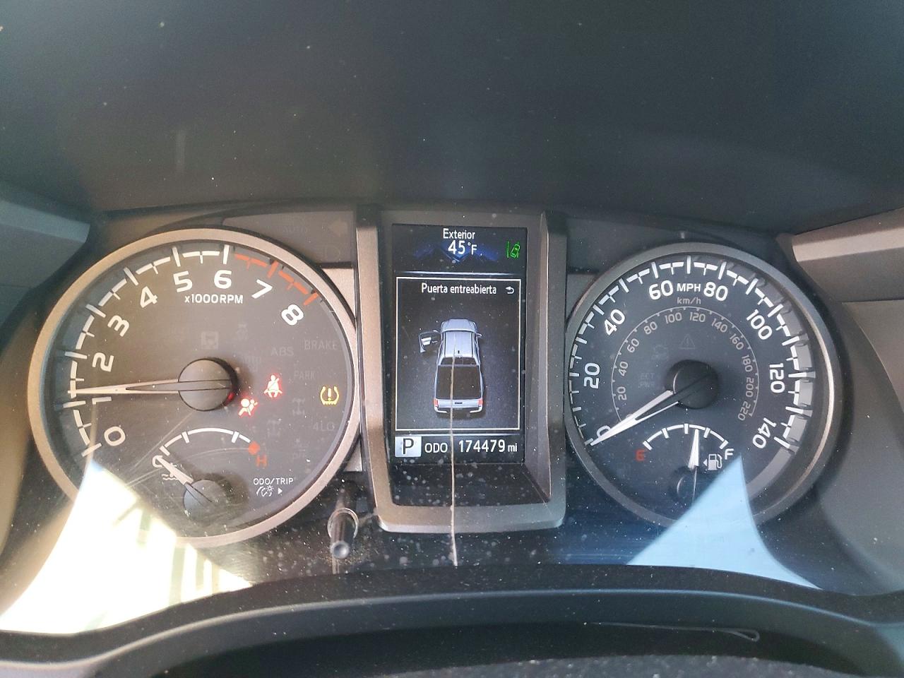 2019 TOYOTA TACOMA photo 17