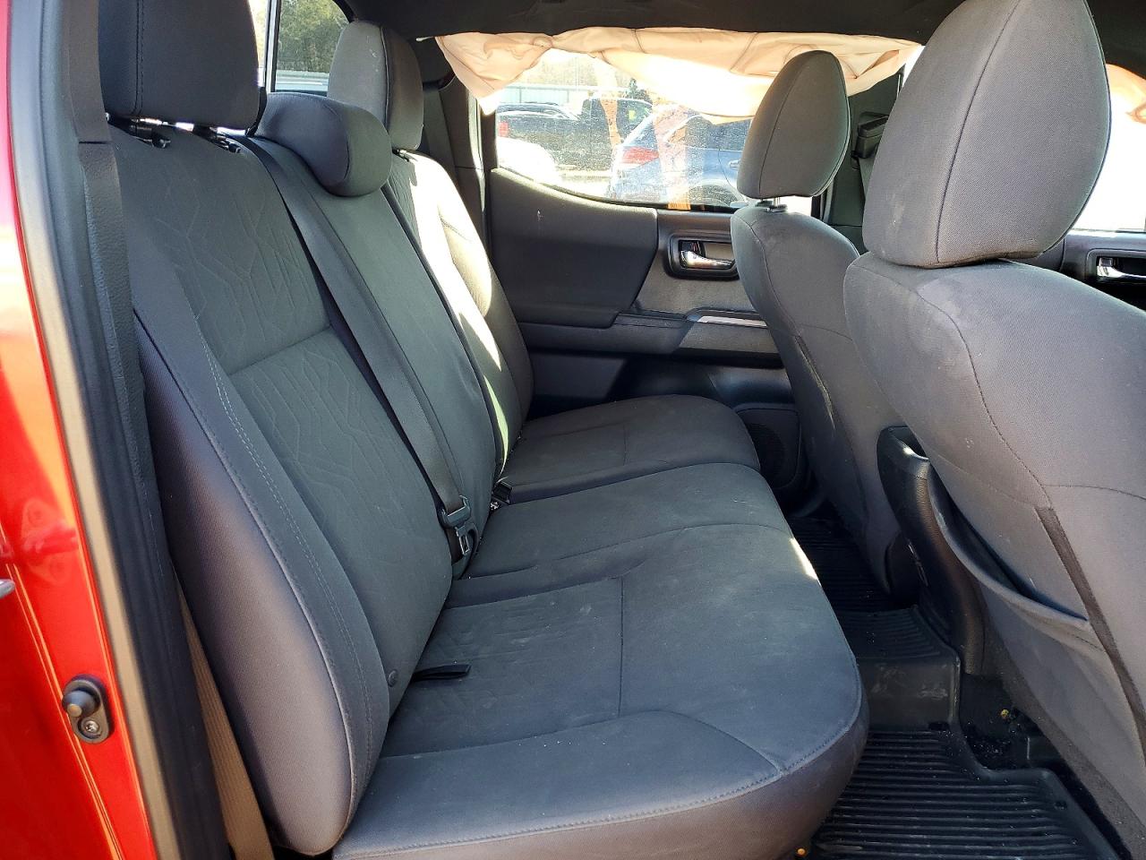 2019 TOYOTA TACOMA photo 19