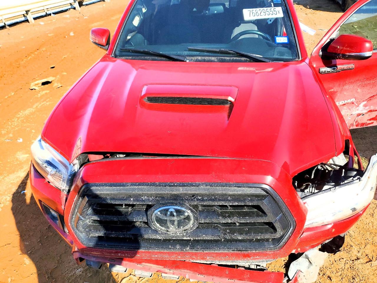 2019 TOYOTA TACOMA photo 21