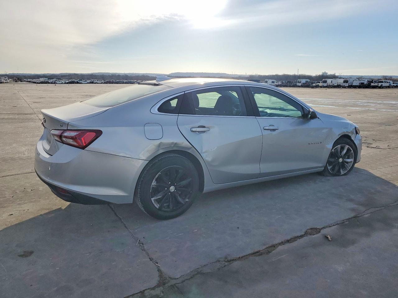2020 CHEVROLET MALIBU LT photo 3