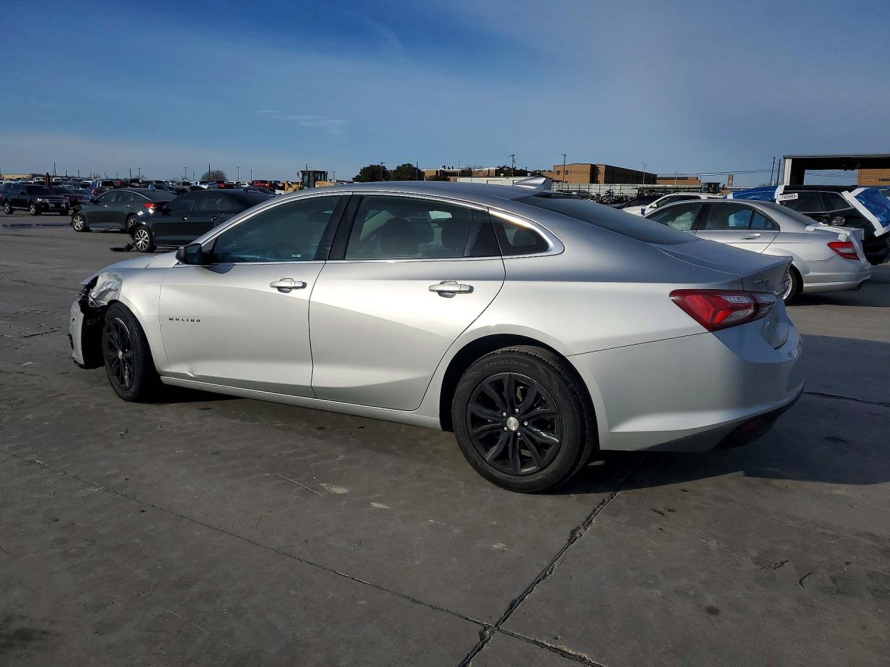 2020 CHEVROLET MALIBU LT photo 2