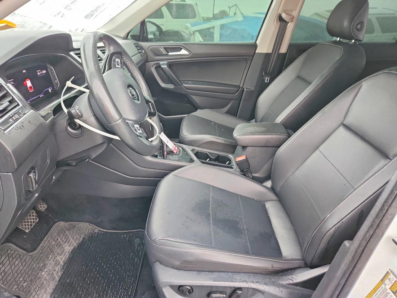 2021 VOLKSWAGEN TIGUAN SE photo 7