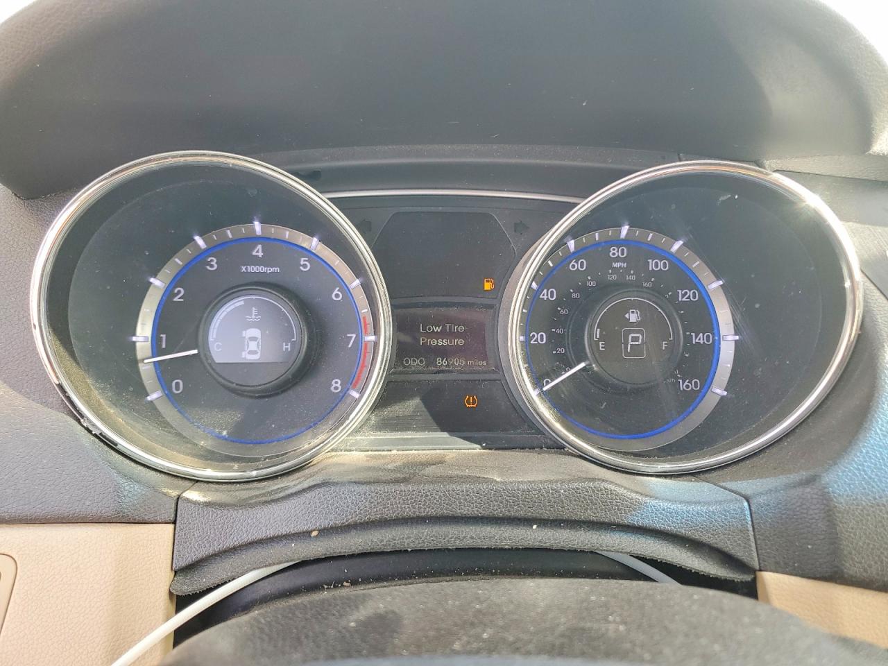 2014 HYUNDAI SONATA GLS photo 17