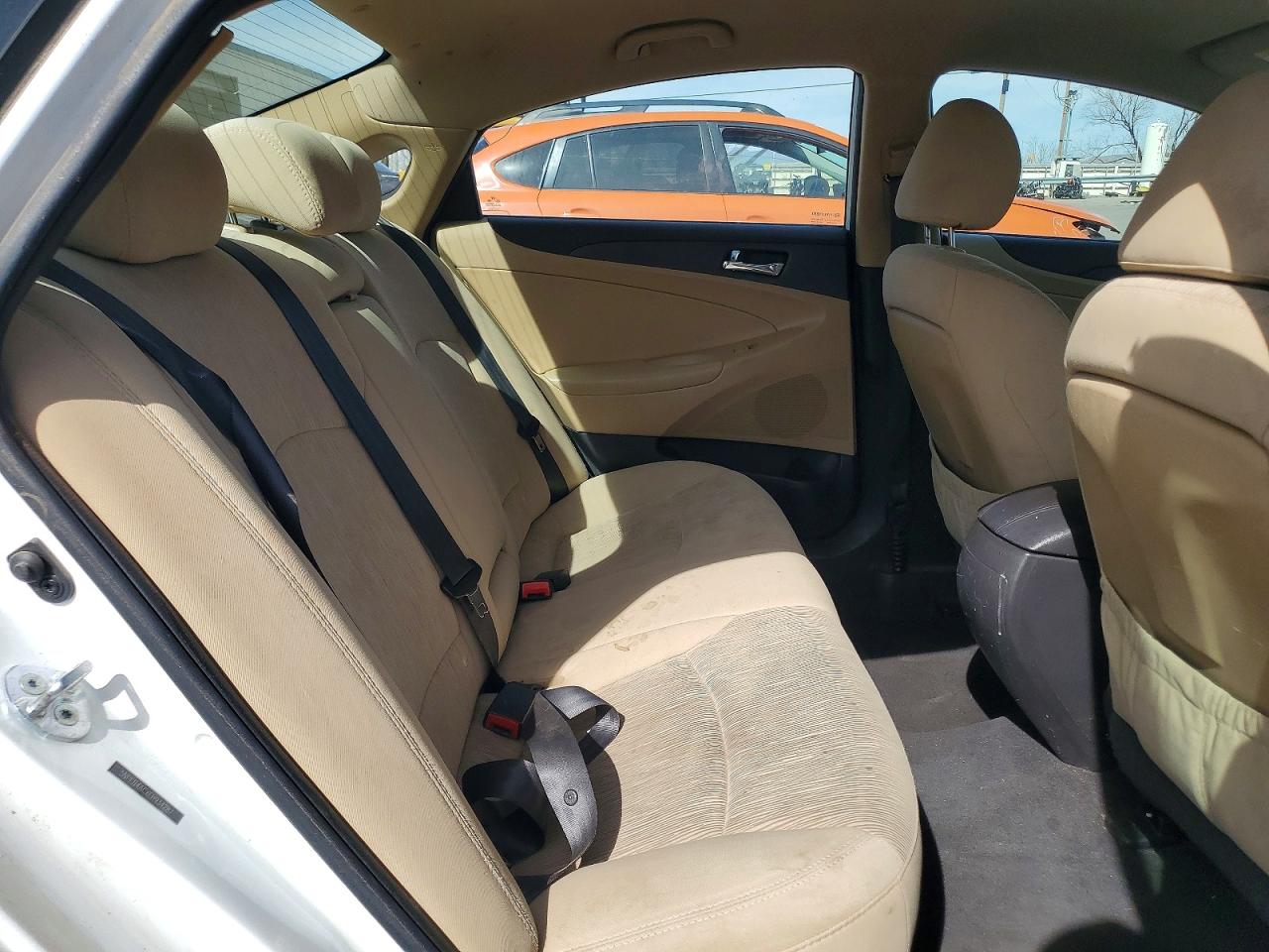 2014 HYUNDAI SONATA GLS photo 19