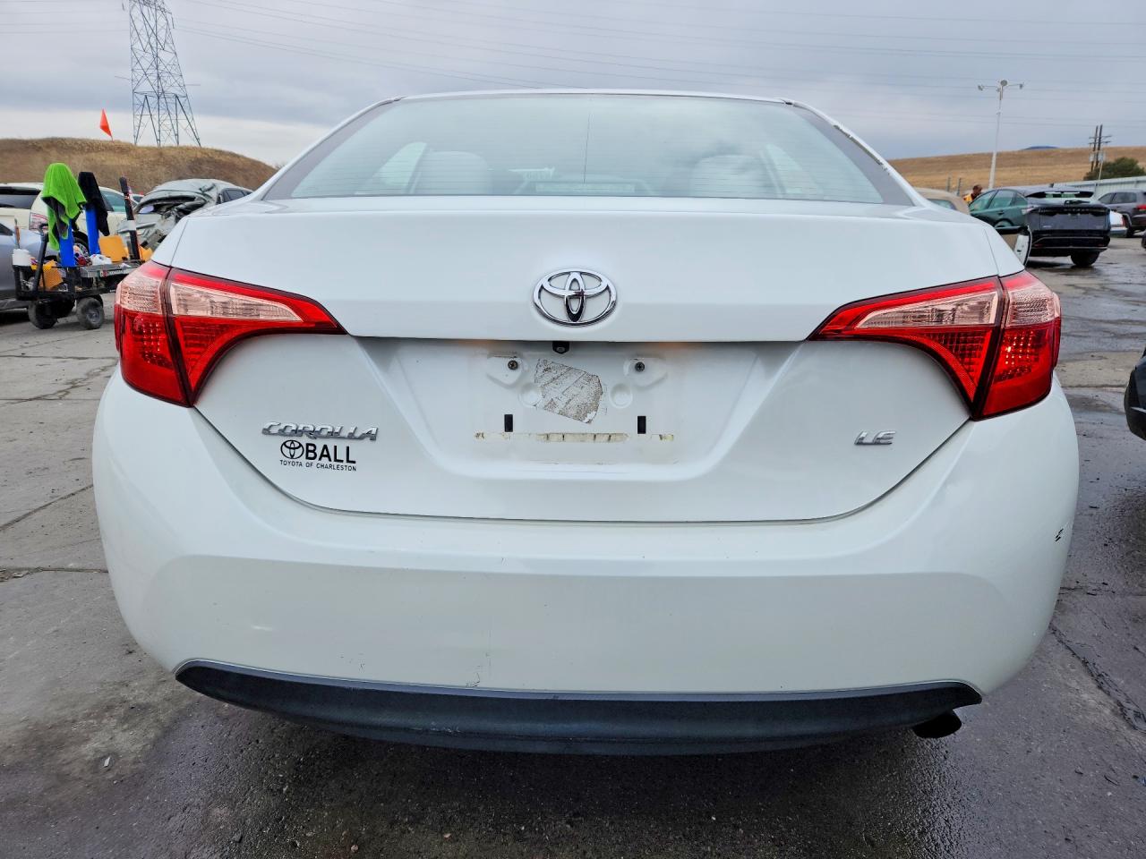 2018 TOYOTA COROLLA LE photo 6