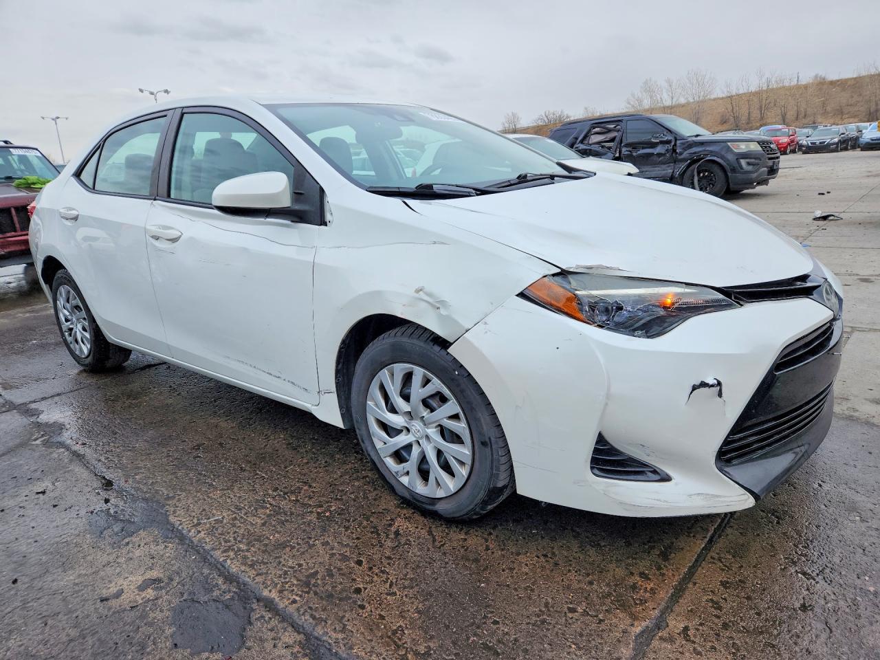 2018 TOYOTA COROLLA LE photo 4