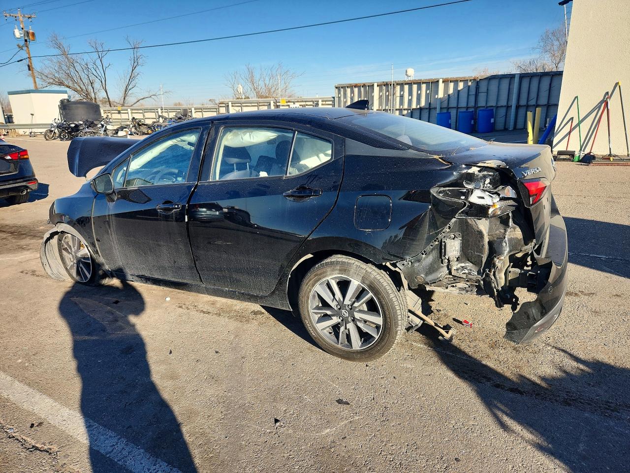 2021 NISSAN VERSA SV photo 2
