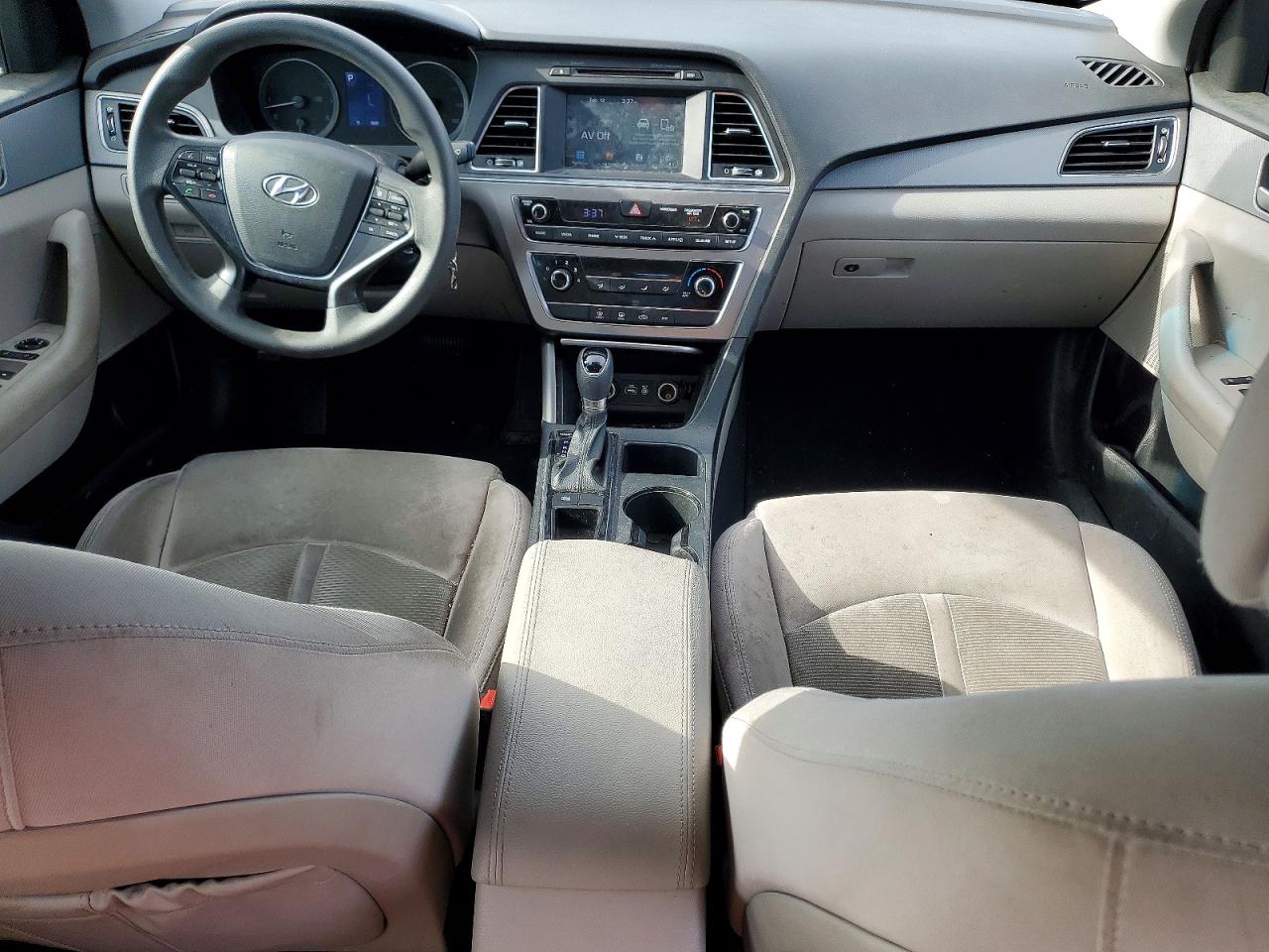 2017 HYUNDAI SONATA SE photo 15