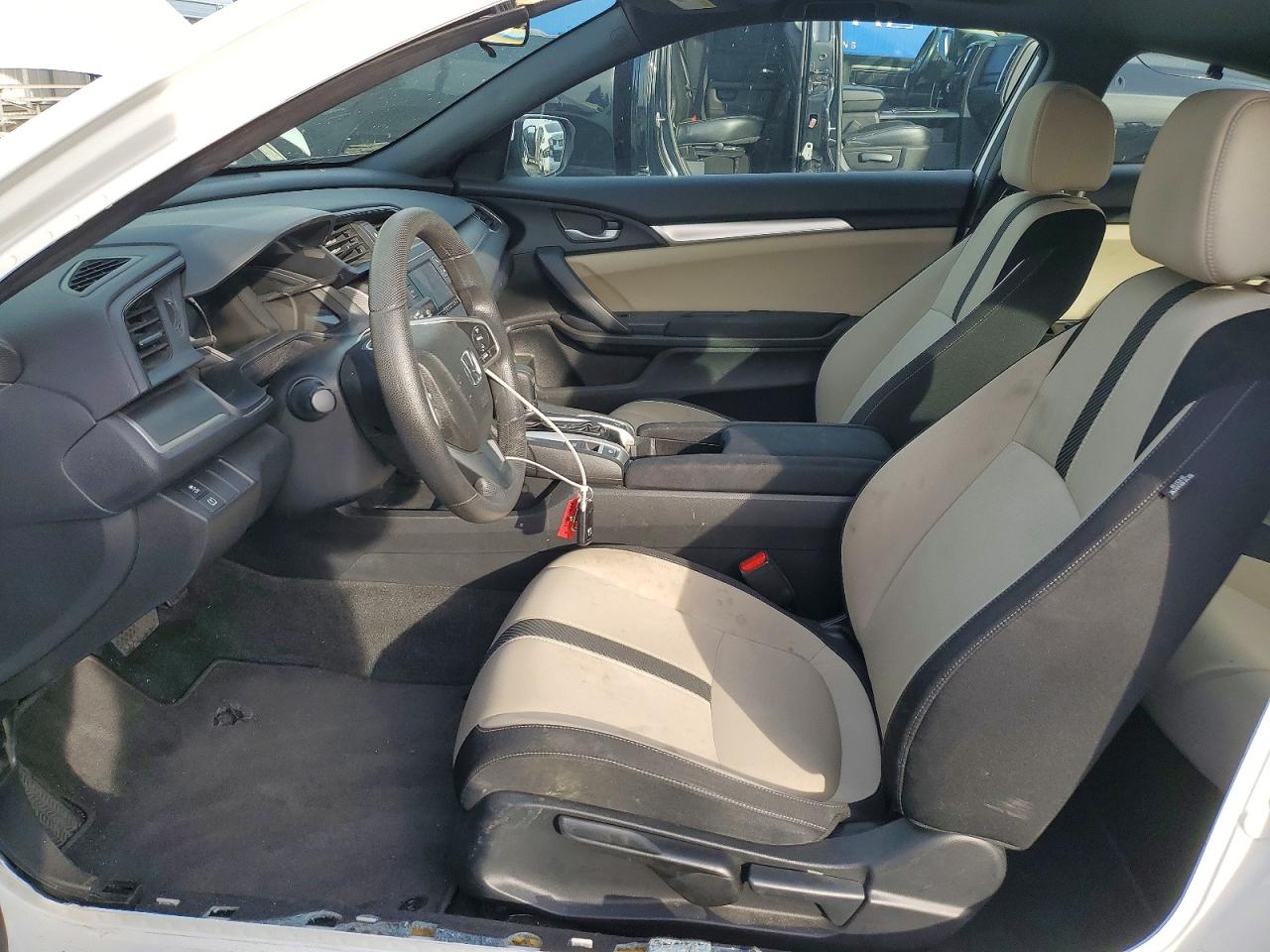 2016 HONDA CIVIC LX photo 13