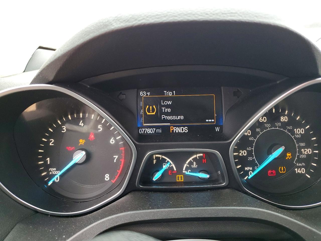 2017 FORD ESCAPE SE photo 9