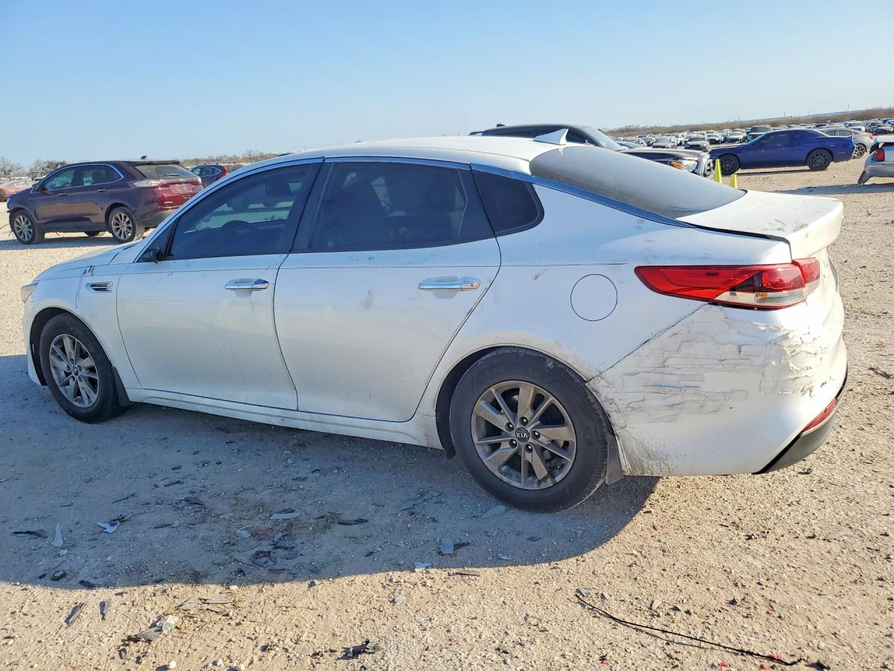 2016 KIA OPTIMA LX photo 3