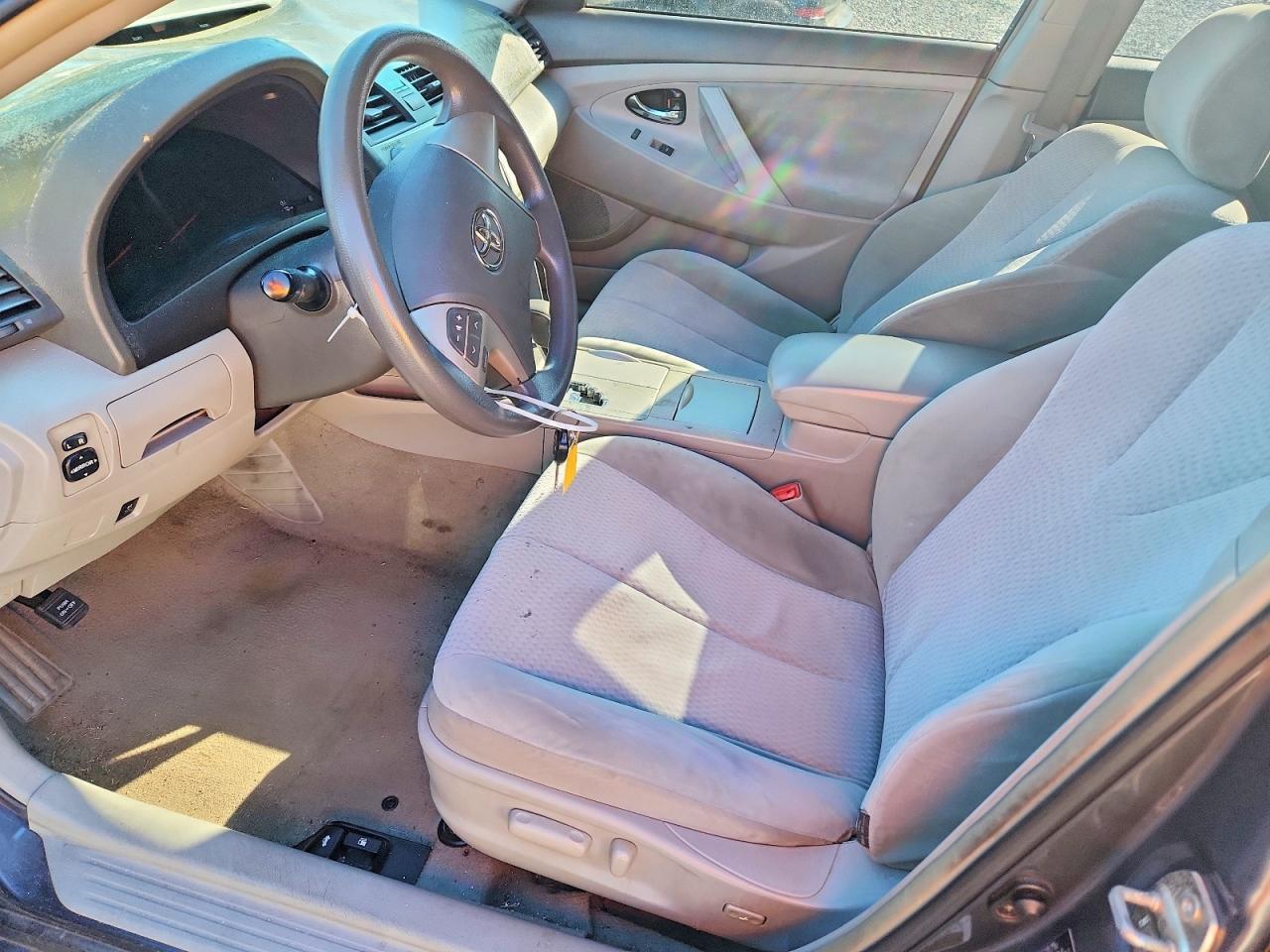 2010 TOYOTA CAMRY BASE photo 13