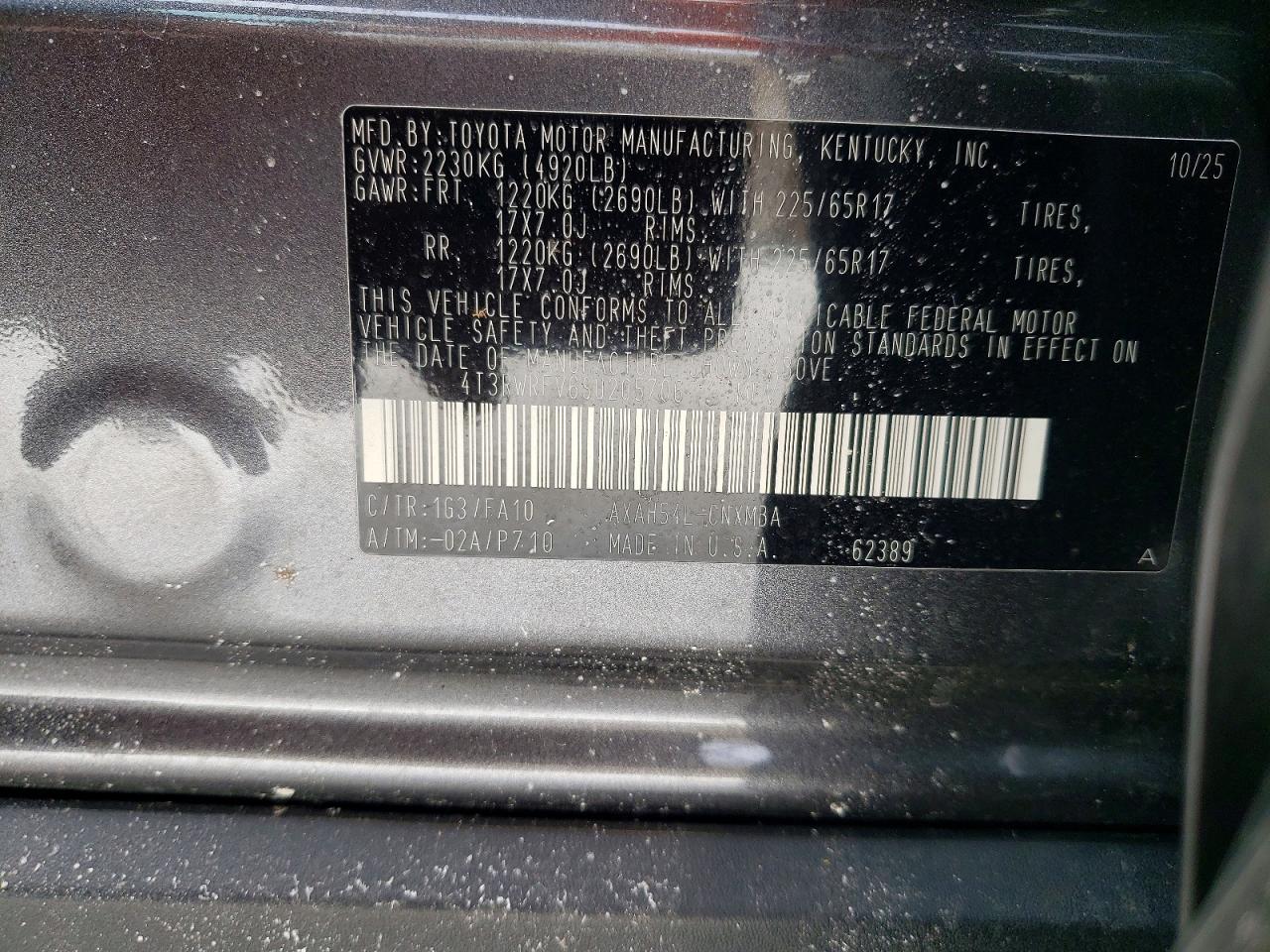 2025 TOYOTA RAV4 XLE photo 14