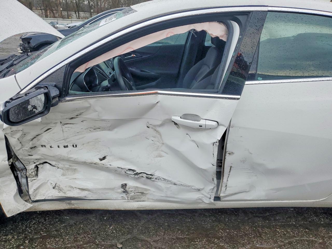 2018 CHEVROLET MALIBU LT photo 7