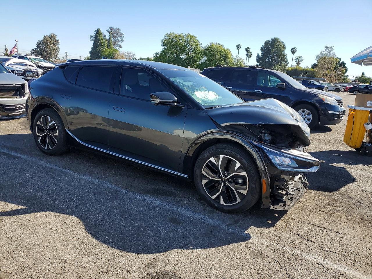 2023 KIA EV6 LIGHT photo 7