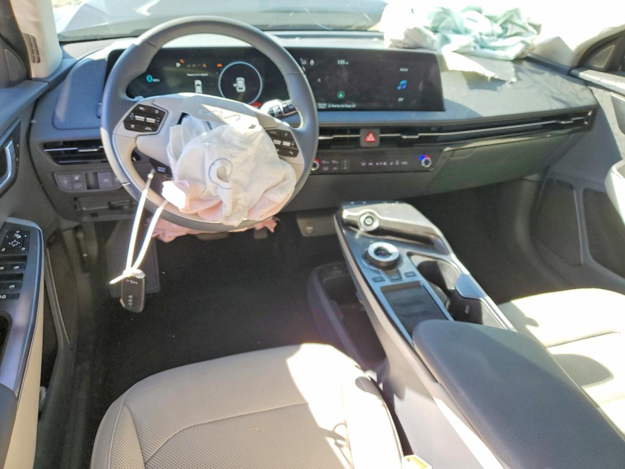 2023 KIA EV6 LIGHT photo 15