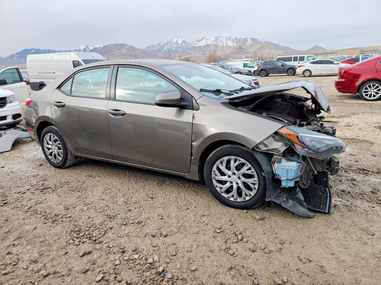 2018 TOYOTA COROLLA LE photo 10
