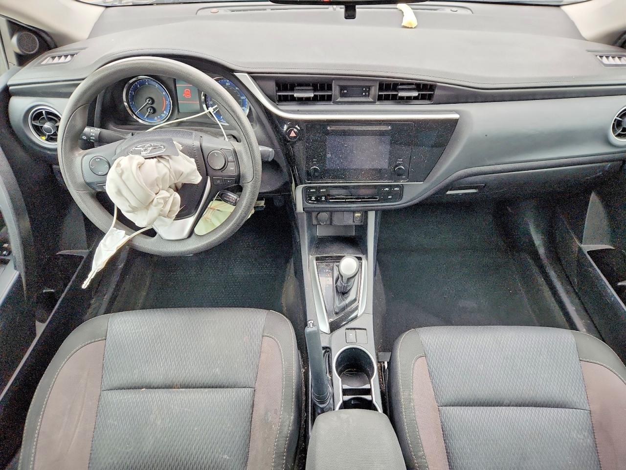 2018 TOYOTA COROLLA LE photo 22