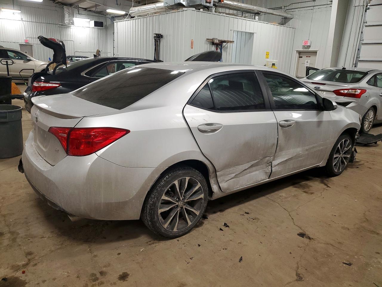 2019 TOYOTA COROLLA L photo 5