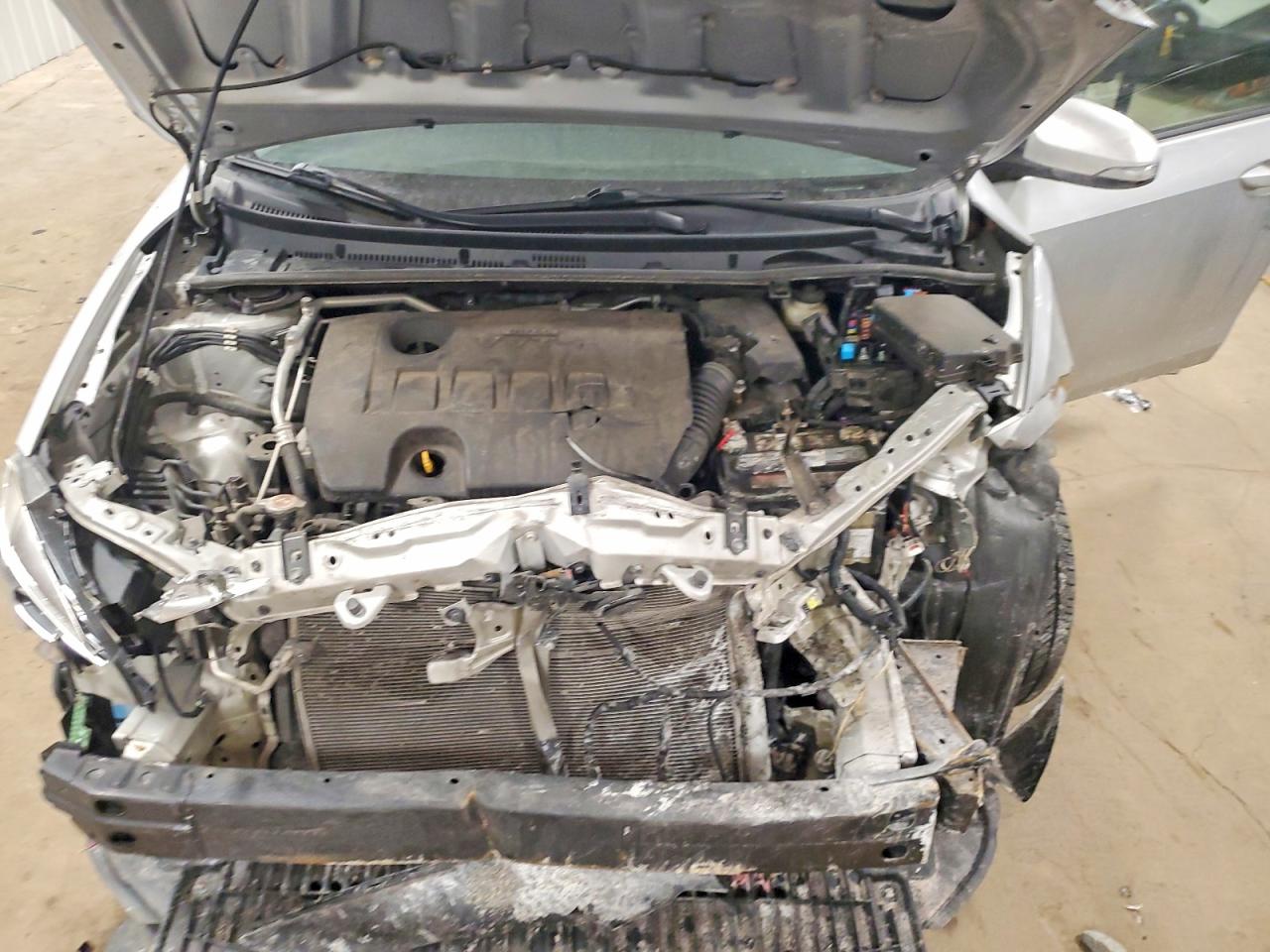 2019 TOYOTA COROLLA L photo 21