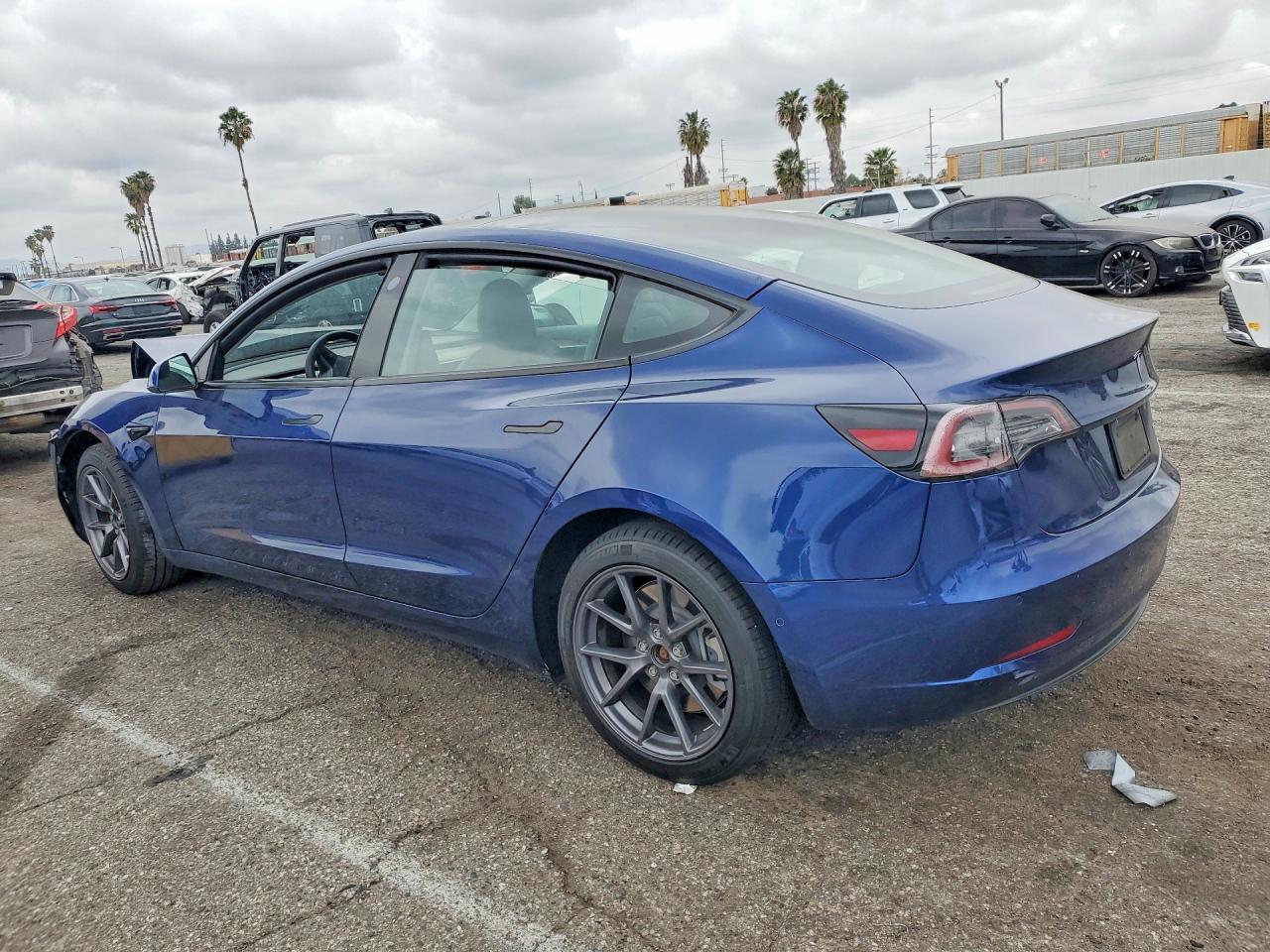 2022 TESLA MODEL 3 photo 4