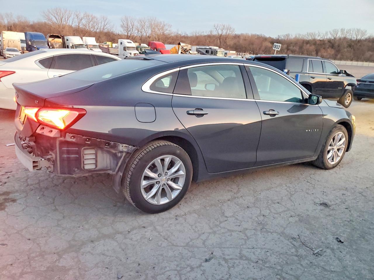 2020 CHEVROLET MALIBU LT photo 5