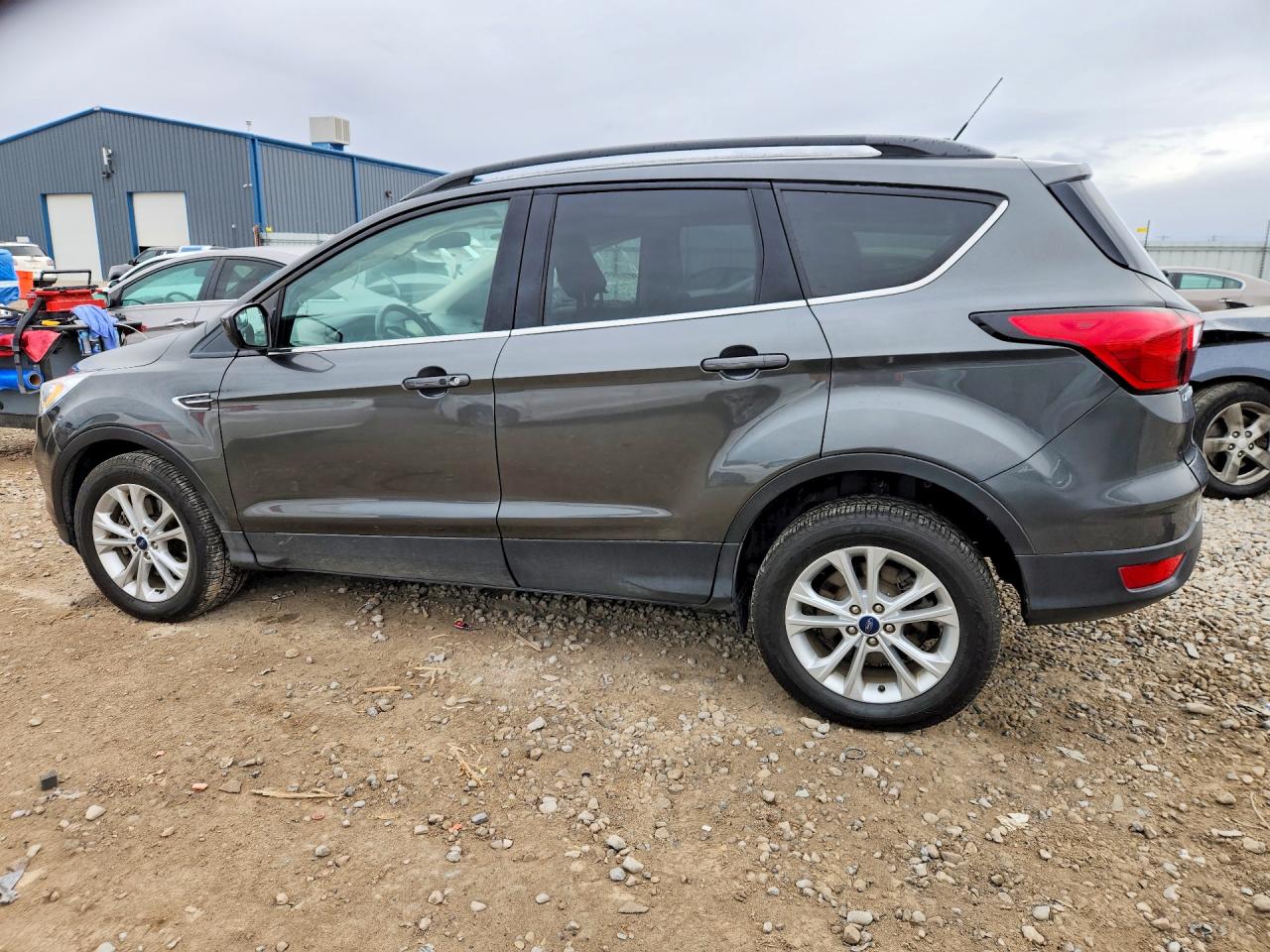 2019 FORD ESCAPE SEL photo 2