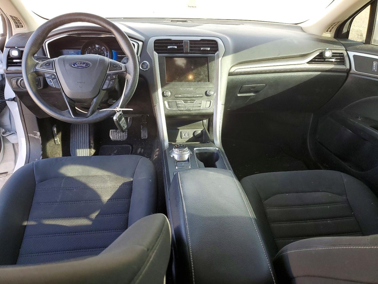 2020 FORD FUSION SE photo 29