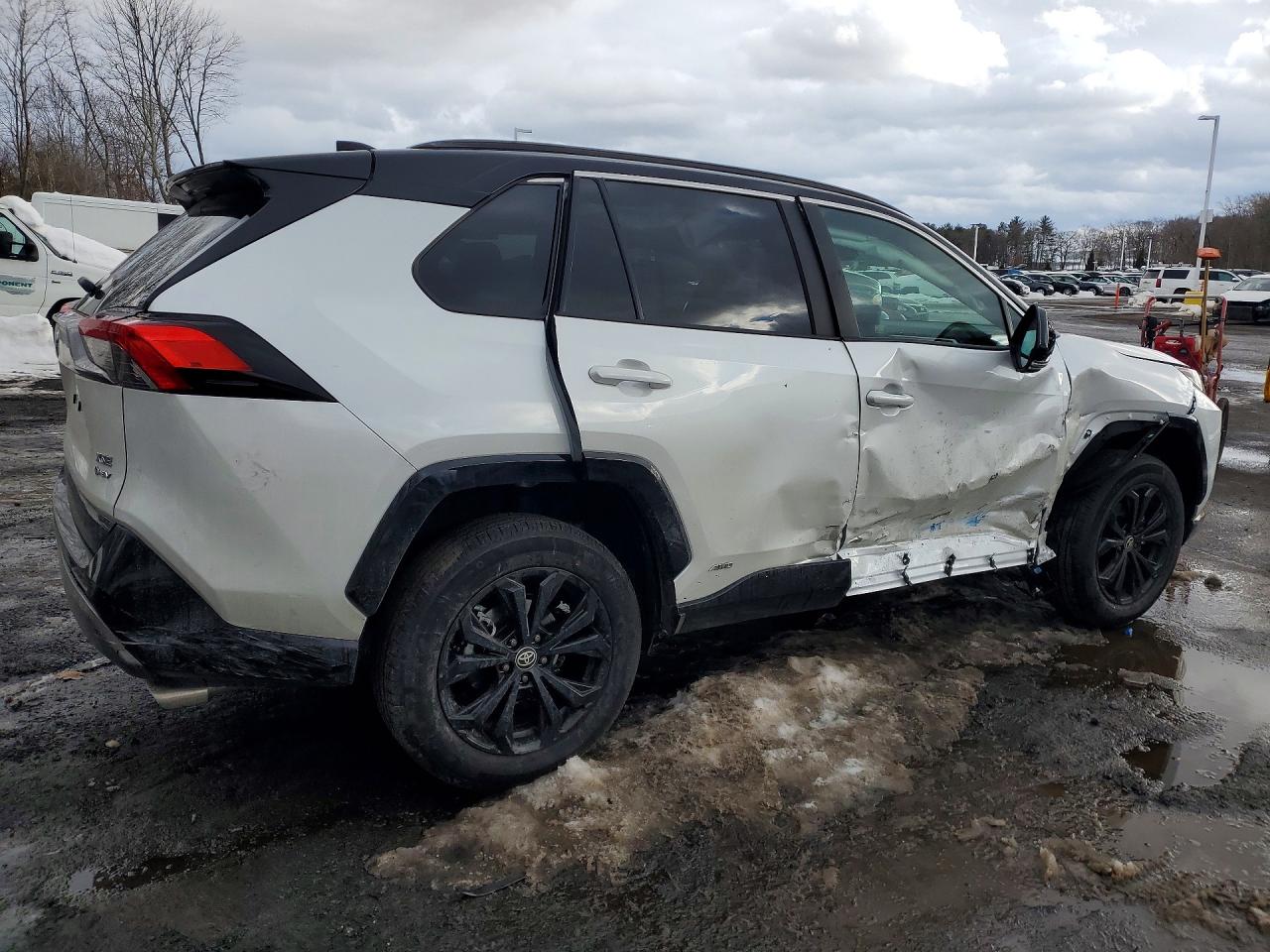2025 TOYOTA RAV4 XSE photo 3