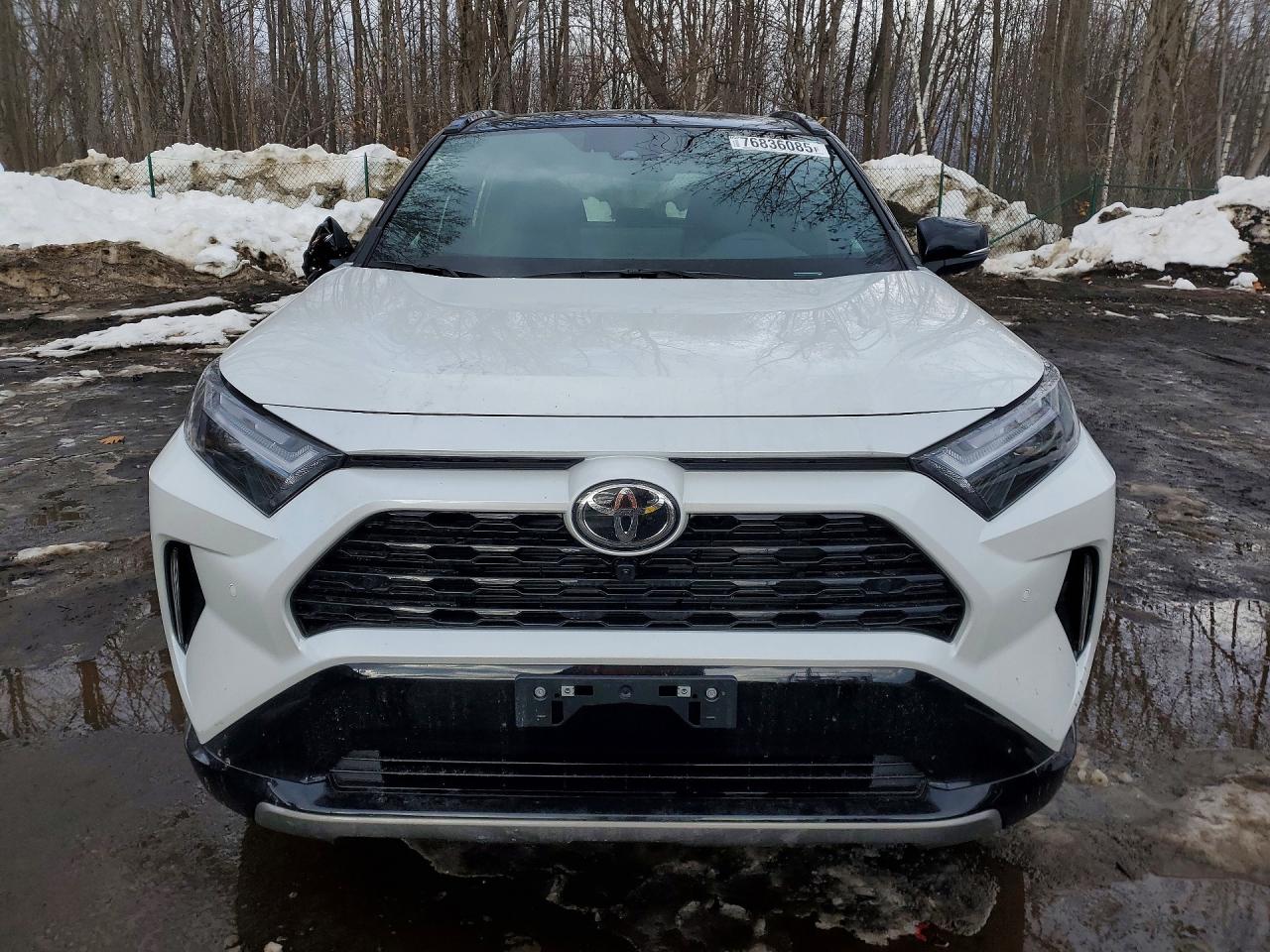 2025 TOYOTA RAV4 XSE photo 5