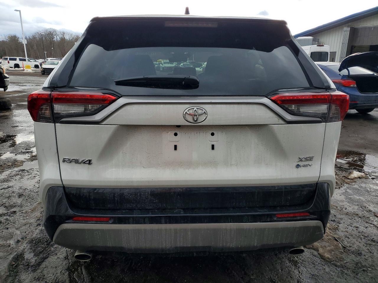 2025 TOYOTA RAV4 XSE photo 6