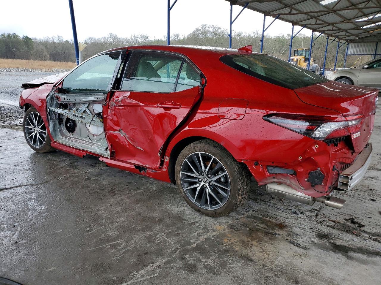 2024 TOYOTA CAMRY XLE photo 2