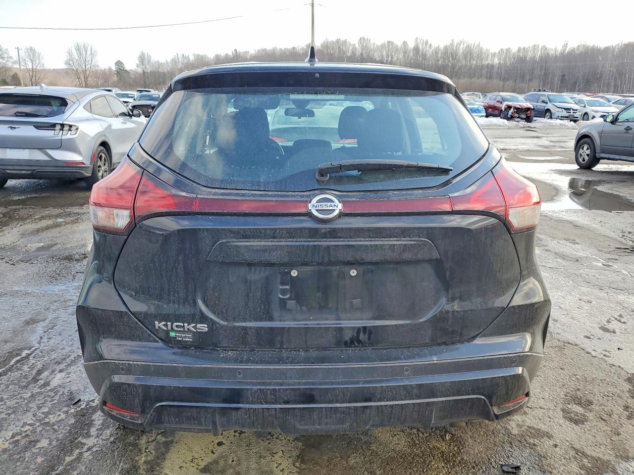2021 NISSAN KICKS S photo 11