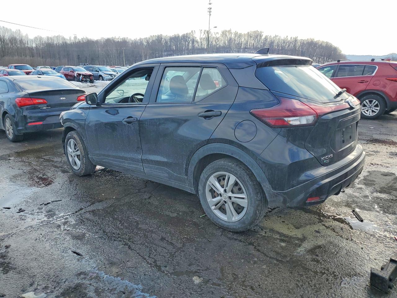 2021 NISSAN KICKS S photo 3