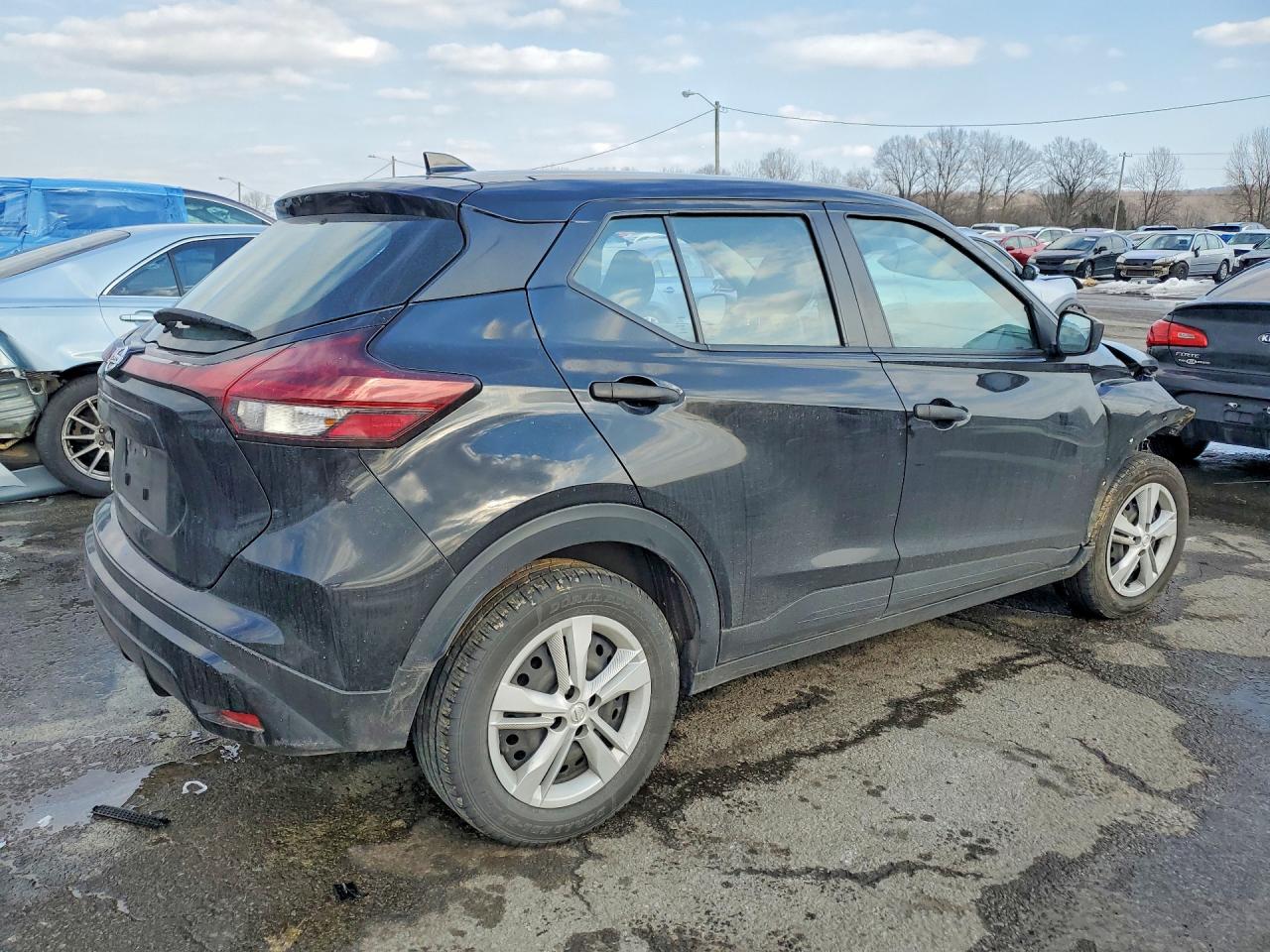 2021 NISSAN KICKS S photo 5