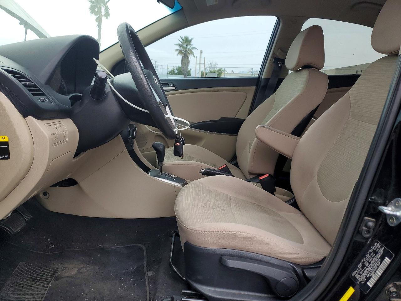2017 HYUNDAI ACCENT SE photo 7