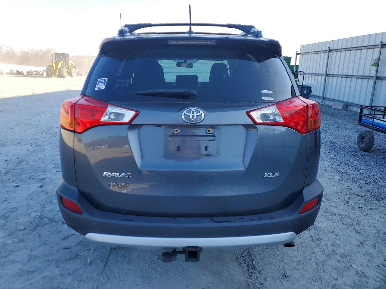 2015 TOYOTA RAV4 XLE photo 6