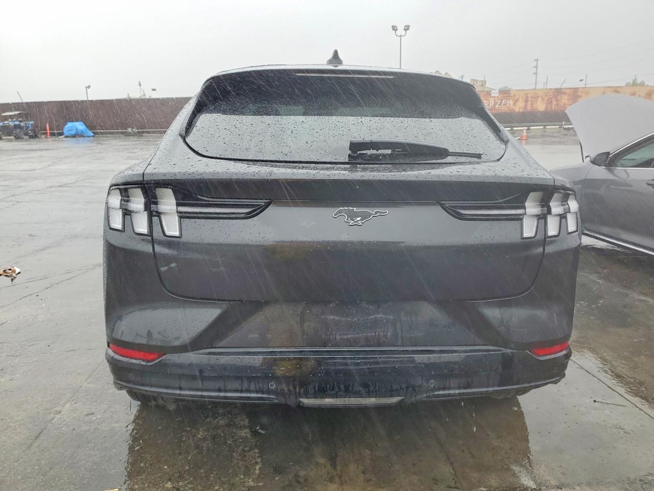 2022 FORD MUSTANG MACH-E PREMIUM photo 11
