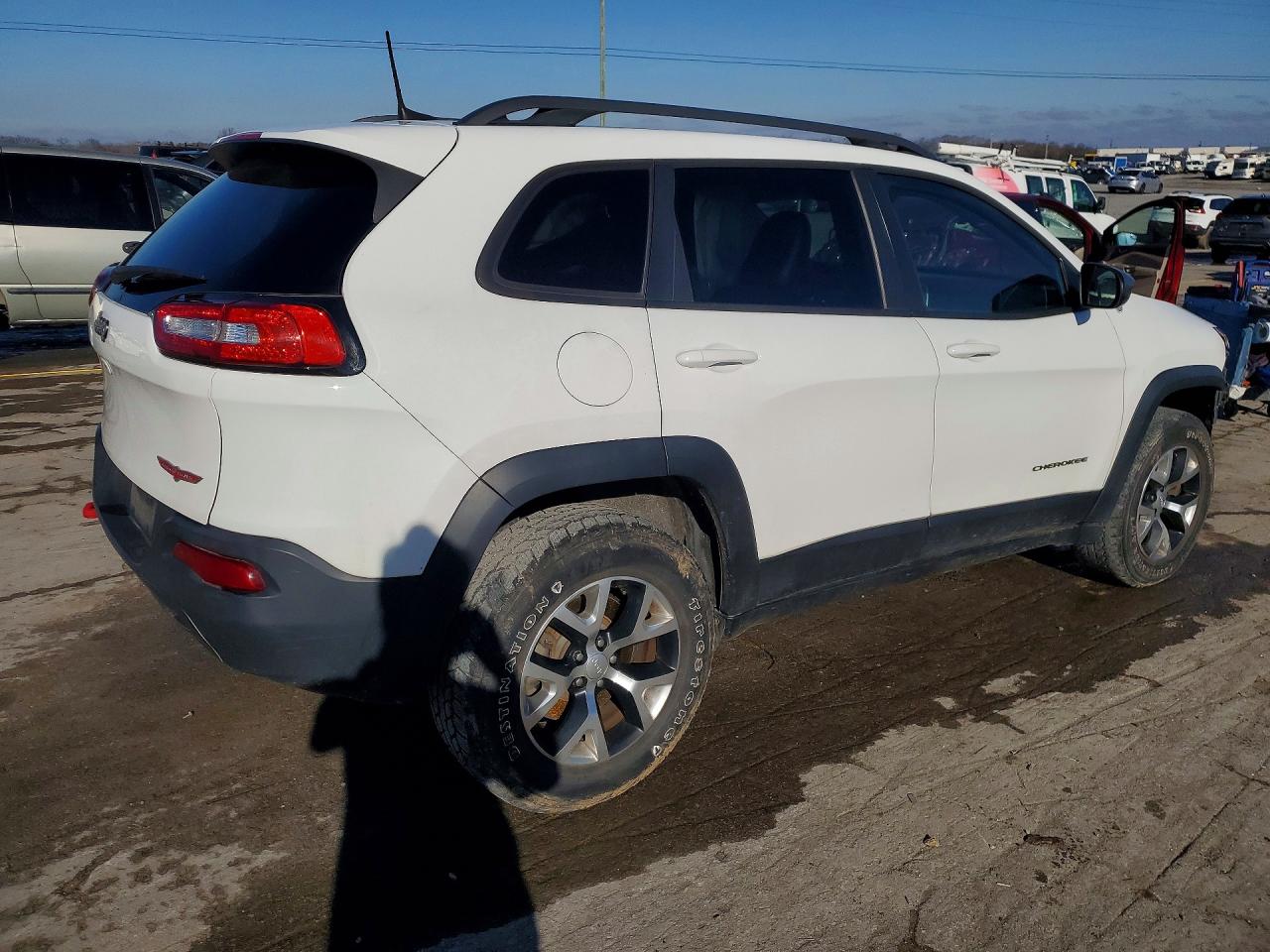 2017 JEEP CHEROKEE TRAILHAWK photo 5