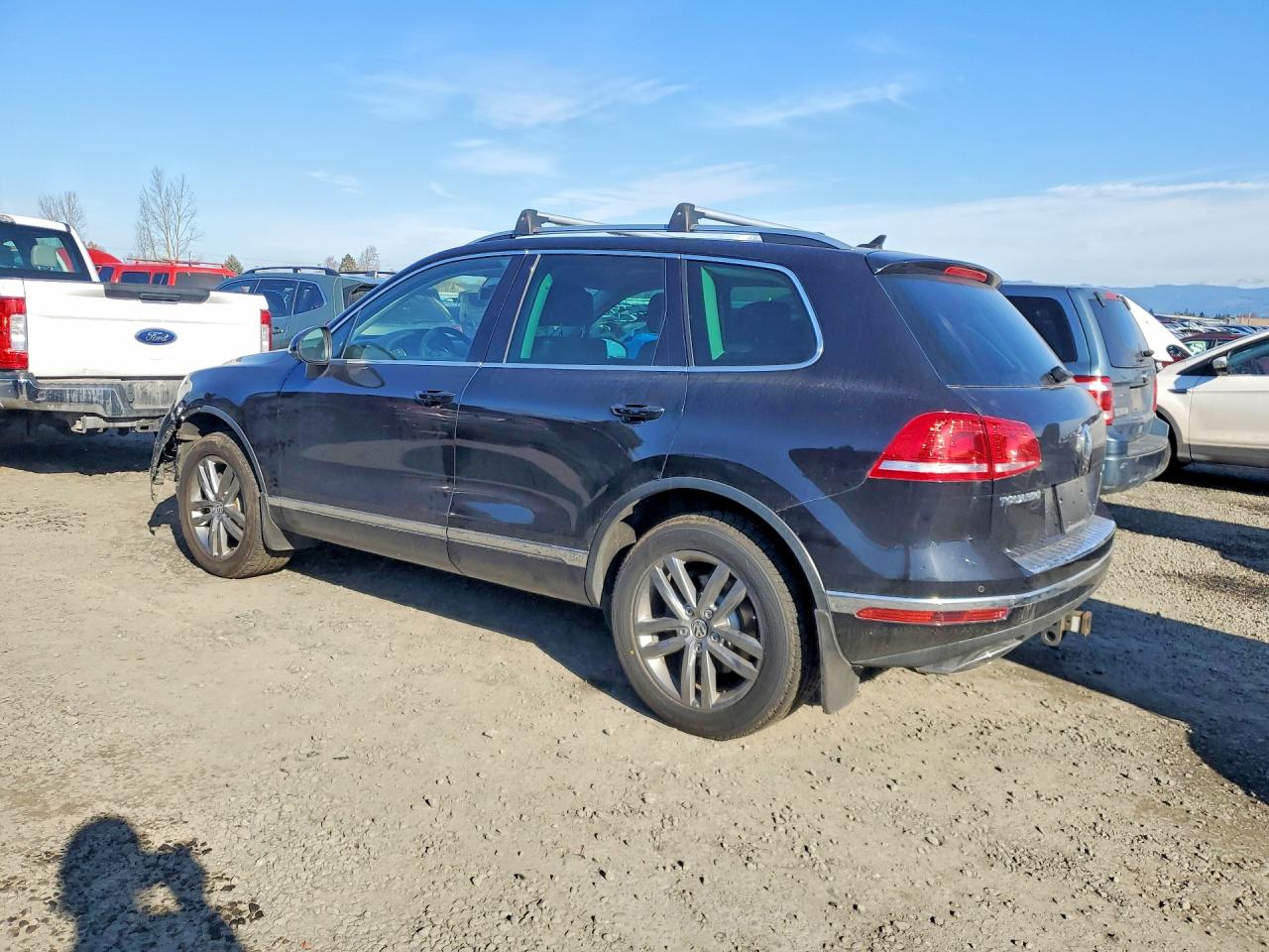 2016 VOLKSWAGEN TOUAREG TDI photo 3