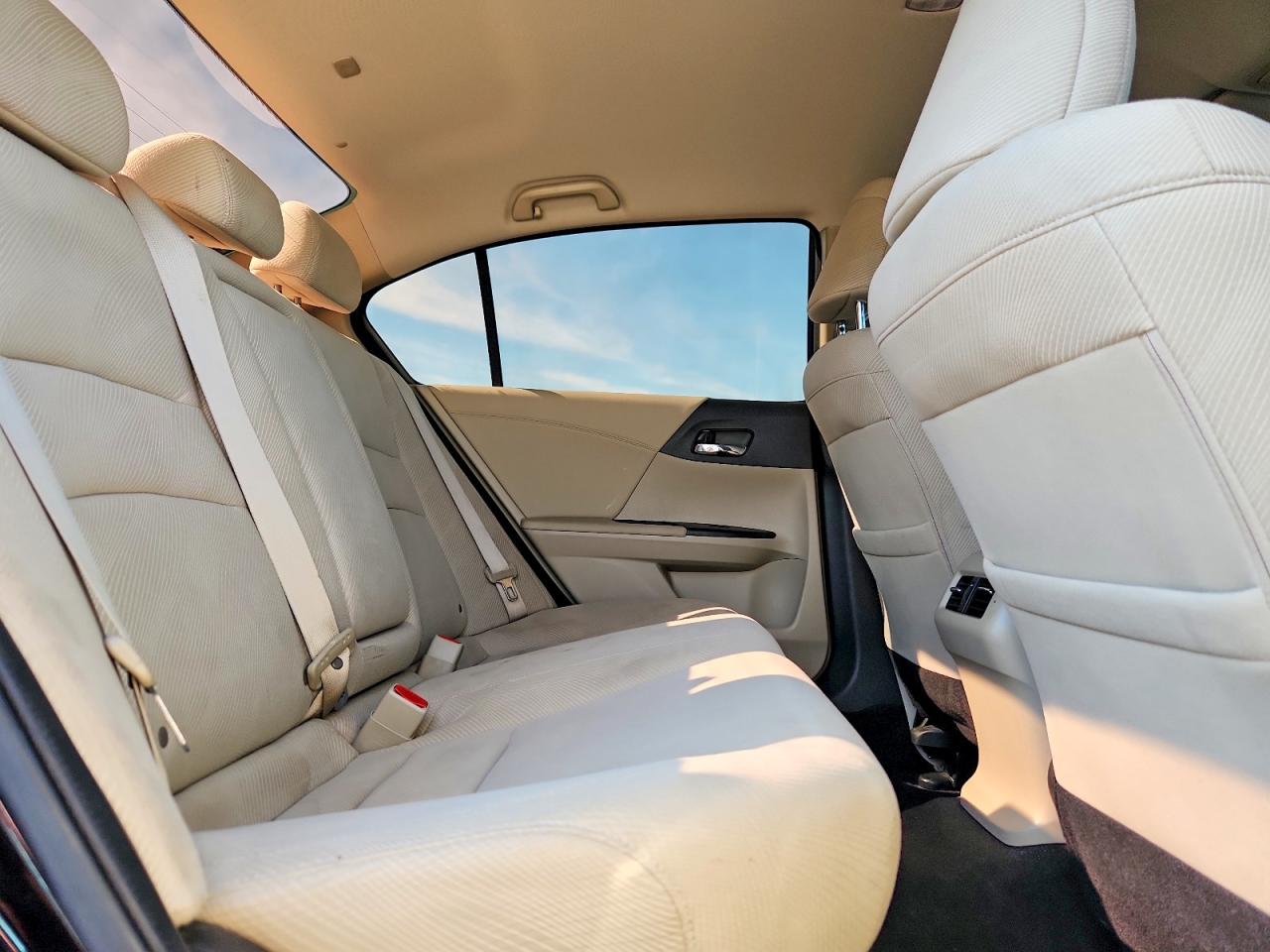 2017 HONDA ACCORD HYBRID photo 10