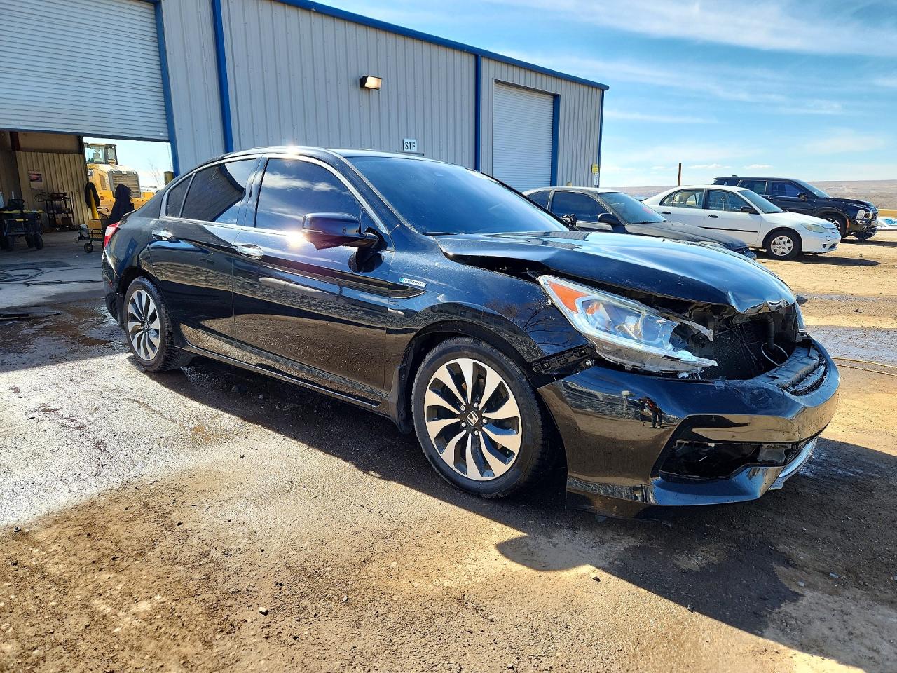 2017 HONDA ACCORD HYBRID photo 4