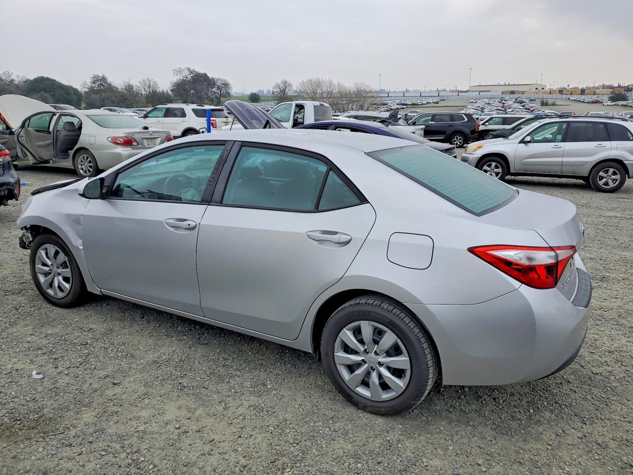2016 TOYOTA COROLLA L photo 3